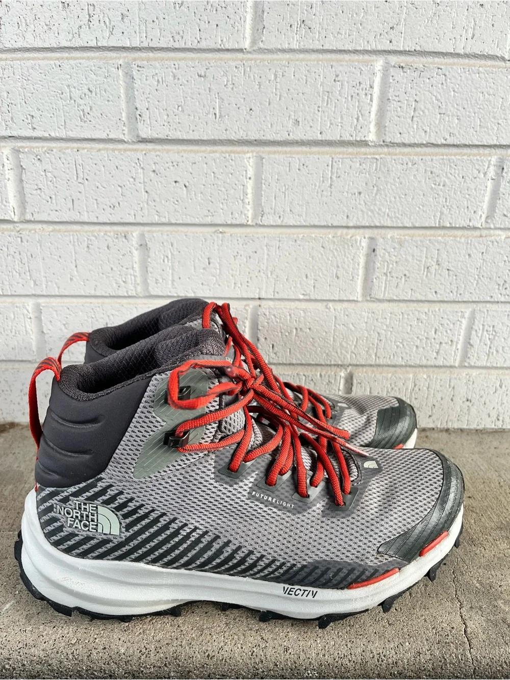 The North Face Men's Gray VECTIV Fastpack Mid Future Light Hiking Shoes